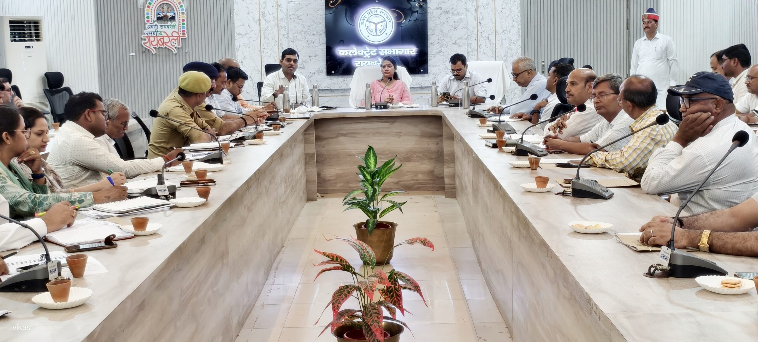डलमऊ मेले की तैयारियों की समीक्षा बैठक सम्पन्न, डीएम हर्षिता माथुर ने दिए सख्त निर्देश