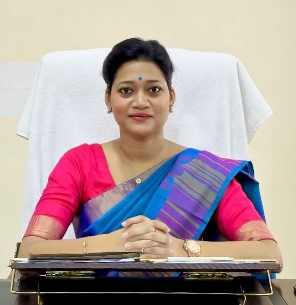 रायबरेली में निर्माण श्रमिकों को दीपावली का तोहफा, जिलाधिकारी हर्षिता माथुर ने दिलाई 2.22 करोड़ की राहत राशि