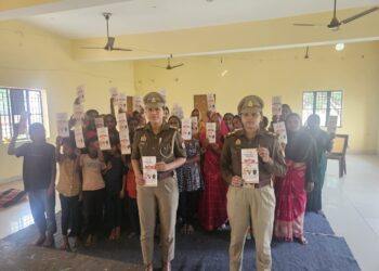 बृजमनगंज: मिशन शक्ति 5.0 में बहु-बेटी सम्मेलन का आयोजन