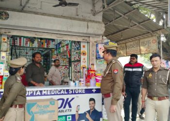 बृजमनगंज पुलिस की बड़ी कार्रवाई: बढ़ती चोरी और हादसों के बीच पूरे नगर के CCTV कैमरों की जांच शुरू