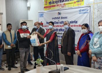 रायबरेली: डीएम ने सीएसआर पहल के तहत 100 टीबी रोगियों को पोषण किट वितरित किए, एनटीपीसी ऊंचाहार की पहल सराही