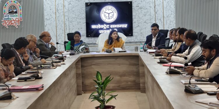 रायबरेली में आयुष्मान अभियान में 62% लक्ष्य पूरा, डीएम ने दी 100% संतृप्ति की चेतावनी