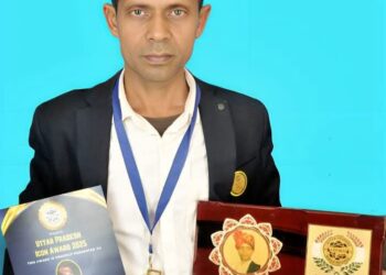 महराजगंज का नाम रोशन: किसान सिद्धेश्वर को मिला उत्तर प्रदेश आइकॉन अवॉर्ड 2025