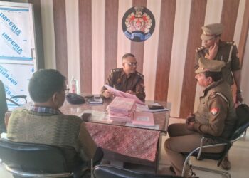 बृजमनगंज थाने में थाना समाधान दिवस: अपर पुलिस अधीक्षक ने सुनीं फरियादियों की समस्याएं