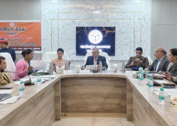 रायबरेली में प्रमुख सचिव की सख्त समीक्षा: प्रत्येक पात्र लाभार्थी तक पहुंचे योजनाओं का लाभ, वार्षिक लक्ष्य समय से पूरा करने के निर्देश