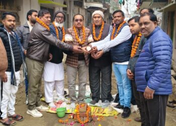 सरोजनीनगर में पार्षद निधि से सड़क-नाली निर्माण का शिलान्यास, शमा विहार कॉलोनी को मिली राहत