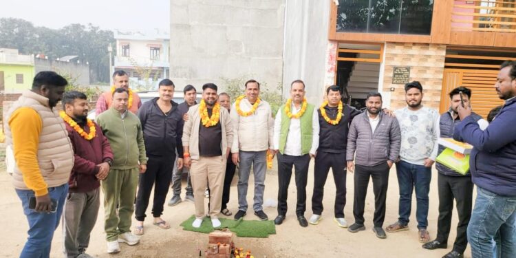 सरोजनी नगर में विधायक निधि से 40 लाख की इंटरलॉकिंग सड़क, राजा बिजली पासी सेकंड को मिली बड़ी सौगात