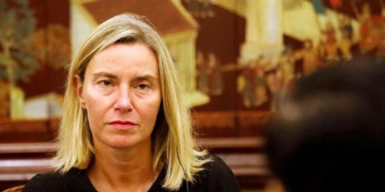 ईयू के पूर्व शीर्ष राजनयिक पर धोखाधड़ी की जांच का आरोप