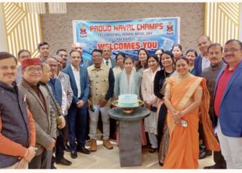 नौसेना दिवस: रायबरेली में पूर्व नौसैनिकों का भव्य समारोह, अनुभव साझा कर नई पीढ़ी को दी प्रेरणा