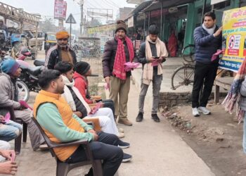 राष्ट्रीय सड़क सुरक्षा माह: बृजमनगंज में पीडब्ल्यूडी ने चलाया जागरूकता अभियान