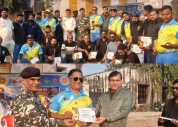 नौतनवा में रोमांचक क्रिकेट मुकाबला, प्रेस क्लब महाराजगंज की शानदार जीत