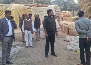 रायबरेली: एडीएम ने धान क्रय केंद्रों का किया औचक निरीक्षण, महराजगंज में जलापूर्ति लीकेज की भी जांच