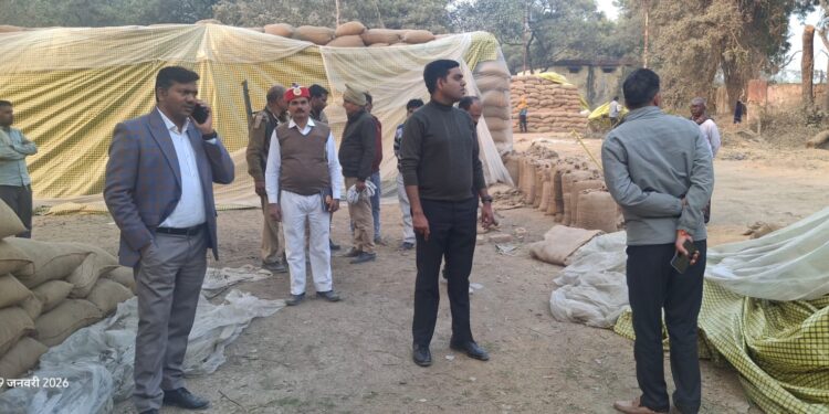 रायबरेली: एडीएम ने धान क्रय केंद्रों का किया औचक निरीक्षण, महराजगंज में जलापूर्ति लीकेज की भी जांच