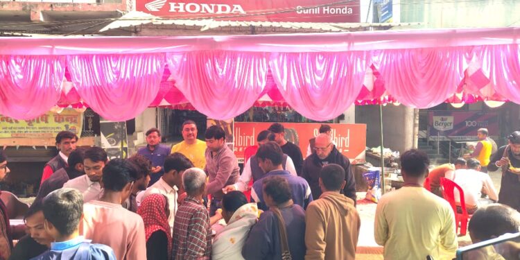 श्री रामजन्मभूमि स्थापना दिवस पर बंथरा में भव्य तहरी भंडारे का आयोजन