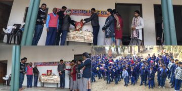 बृजमनगंज के चंद्रा चिल्ड्रेन पब्लिक स्कूल में बसंत पंचमी और नेताजी जयंती का आयोजन