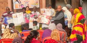 सरोजनीनगर विधायक की पहल: बसंत पंचमी पर खुरदही बाजार में छोटे व्यापारियों को कंबल वितरण