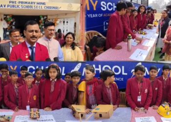 चिरमिरी में विज्ञान मेले का भव्य आयोजन, 350 से अधिक छात्रों ने नवाचार से किया सबको प्रभावित