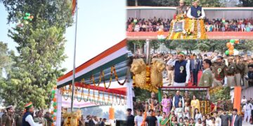 उद्यान मंत्री दिनेश प्रताप सिंह ने गणतंत्र दिवस पर पुलिस लाइन में ध्वजारोहण कर राष्ट्रीय ध्वज को सलामी दी