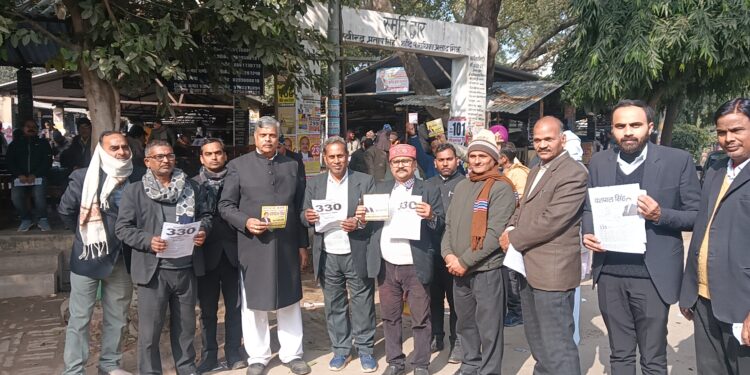 अयोध्या में यशपाल सिंह एडवोकेट का जनसंपर्क, अधिवक्ताओं से साझा किया “हमारा प्रयास” विज़न