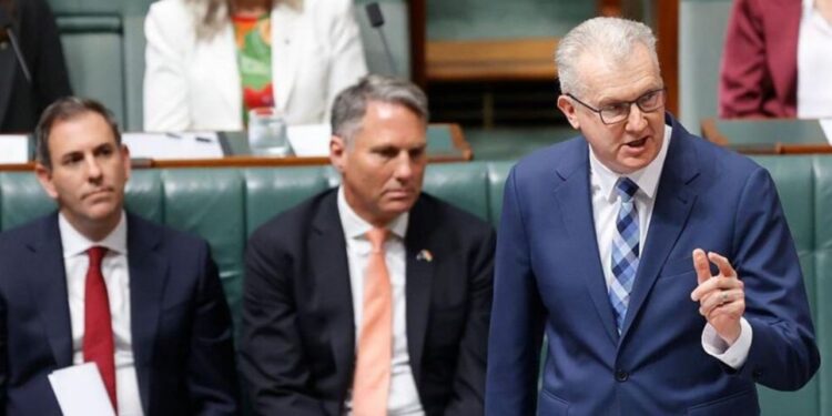 बौंडी गोलीबारी के बाद ऑस्ट्रेलिया की संसद ने बंदूक सुधार और नफरत विरोधी विधेयक पारित किए