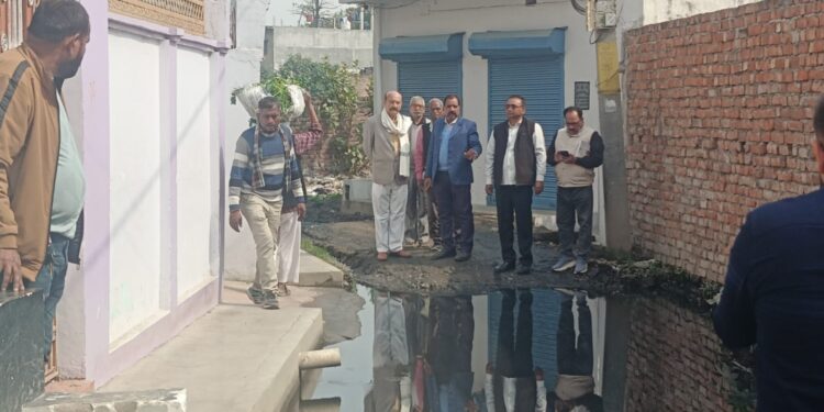 सरोजनीनगर में जलभराव से मिलेगी राहत! पीएनसी और नगर निगम जोन-8 ने एक सप्ताह में समाधान का दिया आश्वासन