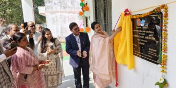 डीएम हर्षिता माथुर ने नवनिर्मित शिक्षण कक्ष का किया लोकार्पण, सीएसआर से बने 3 नए कमरे