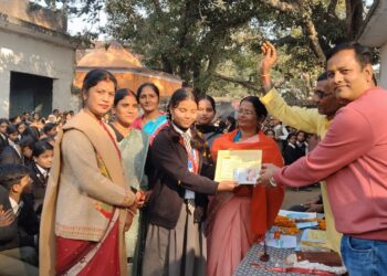 बृजमनगंज के राम बक्स शांति देवी स्कूल के छात्रों ने जिला स्तर पर लहराया परचम