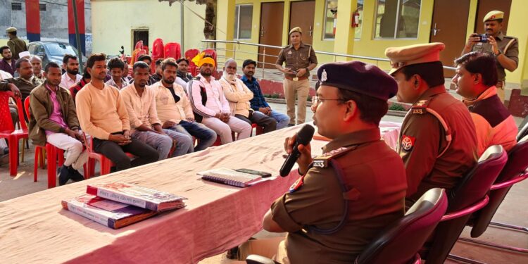 होली में हुड़दंग पर सख्ती: बृजमनगंज में शांति कमेटी बैठक, सीओ ने दी चेतावनी