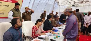 रायबरेली में डीएम ने लगाई ग्राम चौपाल, बहादुर नगर स्कूल में एमडीएम शेड और स्मार्ट क्लास का उद्घाटन