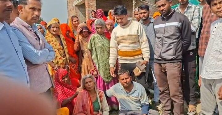 रायबरेली में संदिग्ध हालात में युवक की मौत, ट्यूबवेल कमरे में फंदे से लटका मिला शव