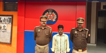 महाराजगंज: पत्नी पर जानलेवा हमला कर 8 माह से फरार आरोपी गिरफ्तार