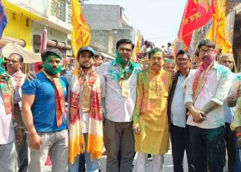 बृजमनगंज में 6वीं श्री खाटूश्याम निशान यात्रा, भक्तों ने गुलाल और जयकारों से सजाया नगर