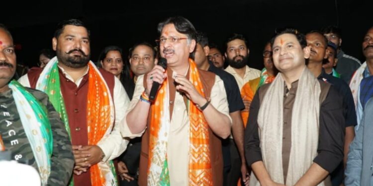 सरोजनीनगर में ‘बॉर्डर–2’ की विशेष स्क्रीनिंग, 500 से अधिक सैन्य परिवारों ने देखी फिल्म