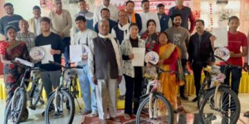 ‘आपका विधायक–आपके द्वार’ का 156वां शिविर: 86 लोगों का नेत्र परीक्षण, 4 मेधावियों को साइकिल