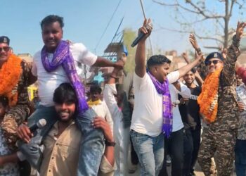 गांव के बेटे ने बढ़ाया मान: CRPF जवान शिवकुमार का बृजमनगंज में भव्य स्वागत