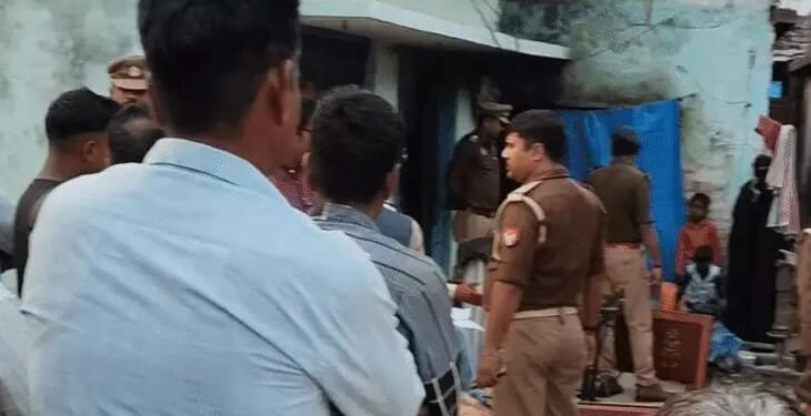 महाराजगंज में पति ने पत्नी को कुल्हाड़ी से मार डाला, वारदात के बाद फरार