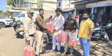 होली पर पुलिस जवानों के लिए स्वल्पाहार, युवा नेता शिवांश जैन की अनोखी पहल
