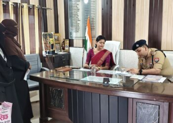 थाना समाधान दिवस पर डीएम-एसपी ने सुनीं शिकायतें, अधिकारियों को दिए सख्त निर्देश