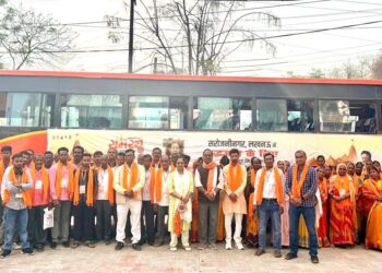 डॉ. राजेश्वर सिंह की पहल: श्रद्धालुओं को निशुल्क अयोध्या दर्शन कराने निकली 55वीं रामरथ यात्रा