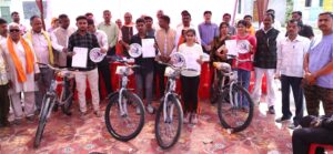 सरोजनीनगर में लगा जनसेवा शिविर, स्वास्थ्य जांच से लेकर पेंशन तक मिले कई समाधान