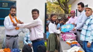 महराजगंज के इस स्कूल में सामान्य ज्ञान प्रतियोगिता, प्रतिभाशाली छात्र-छात्राएं हुए सम्मानित