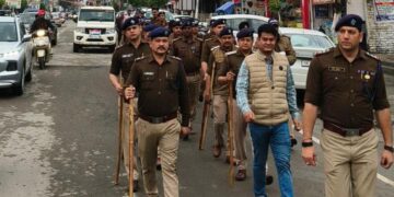 ईद से पहले सड़कों पर उतरी पुलिस! बाजपुर में फ्लैग मार्च, सुरक्षा का बड़ा संदेश