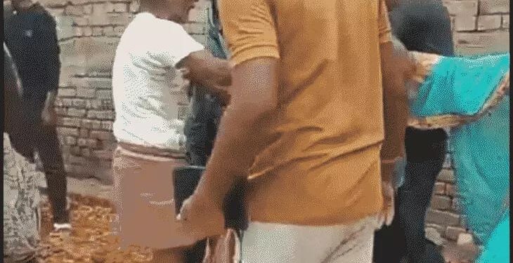 सड़क विवाद ने लिया हिंसक रूप! महुलानी में महिला से मारपीट, वीडियो वायरल