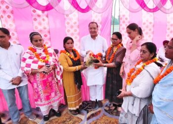 बाजपुर में BJP को झटका! पदाधिकारियों ने कांग्रेस जॉइन कर बदला सियासी समीकरण