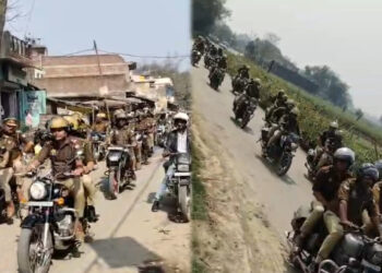 होली से पहले बृजमनगंज में पुलिस का फ्लैग मार्च, हुड़दंगियों को चेतावनी