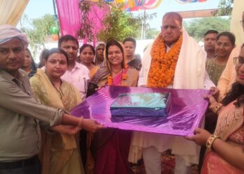 रायबरेली में भावुक विदाई: दो शिक्षकों को नम आंखों से दी गई अंतिम सलामी