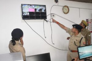 नए एसपी का औचक निरीक्षण, कोतवाली से चौकी तक मची हलचल