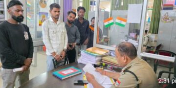 बाजपुर में युवक से मारपीट का आरोप, परिजनों ने पुलिस पर लगाए गंभीर आरोप, जांच की मांग