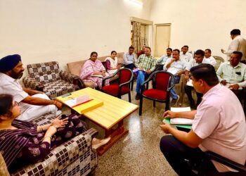 बाजपुर में गन्ना रकबा बढ़ाने के निर्देश, लापरवाही पर सख्त कार्रवाई की चेतावनी