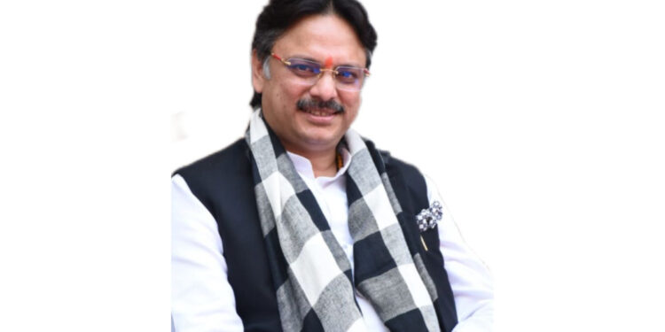 सरोजनीनगर बना “महापुरुष सम्मान मॉडल” का उदाहरण, डॉ. राजेश्वर सिंह ने सीएम योगी के निर्णय का किया स्वागत